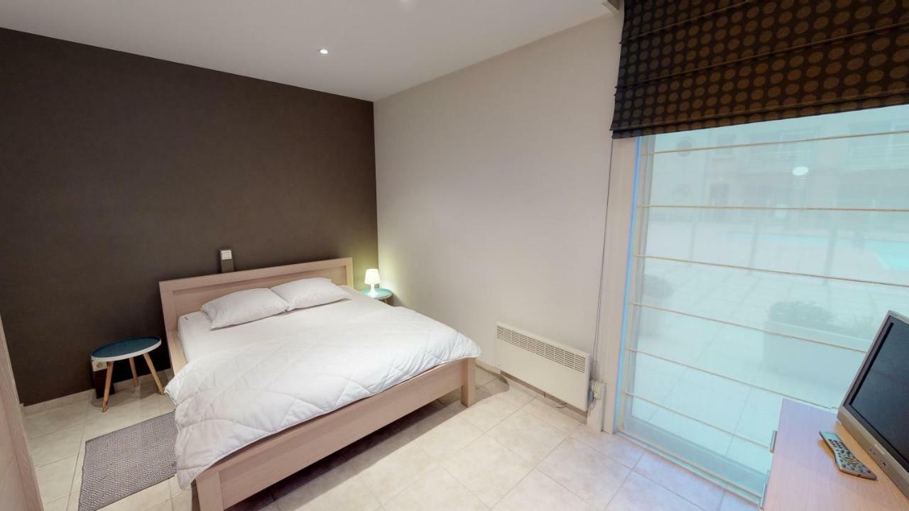 Deluxe Apartment With Shared Pool Ostend Exterior photo